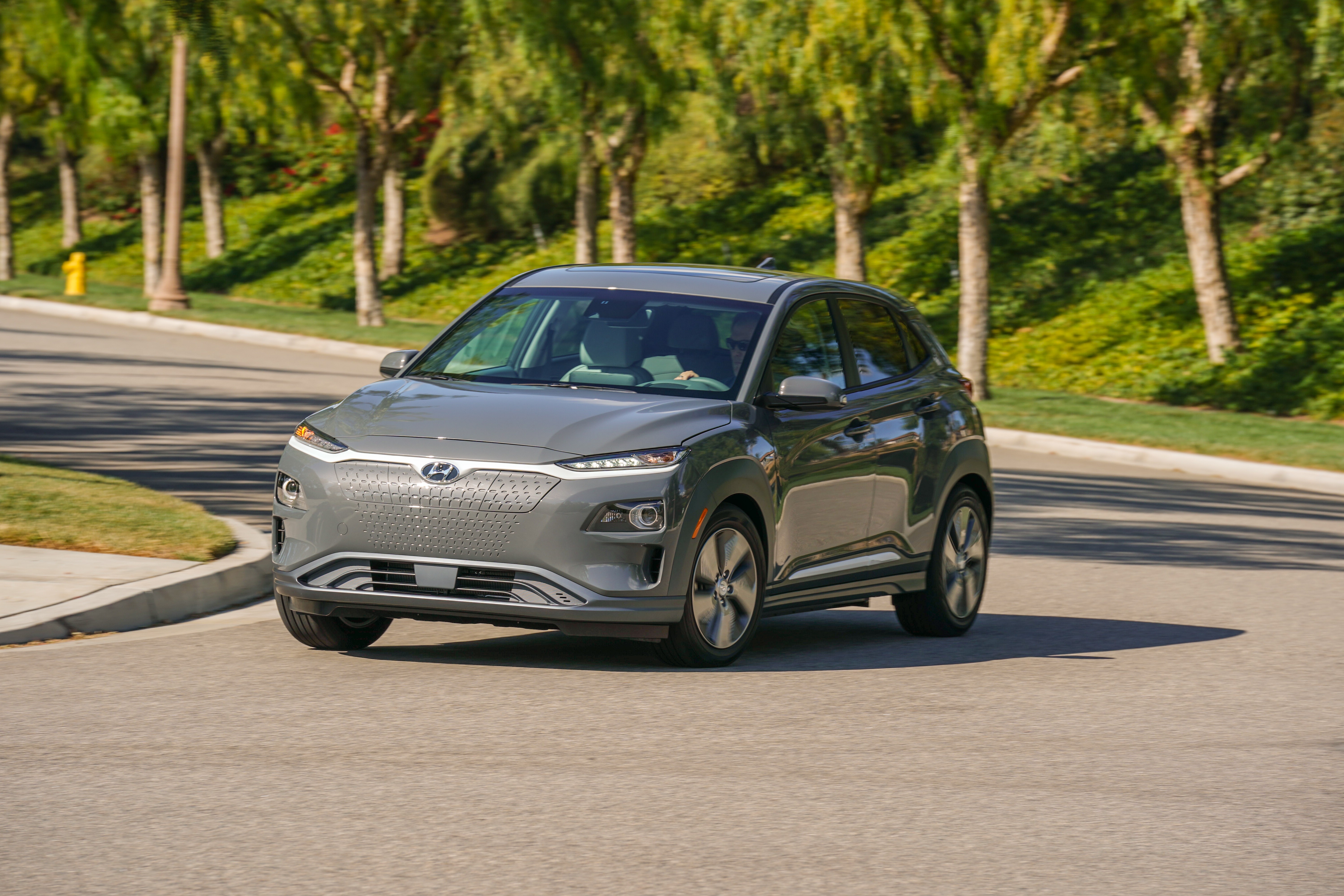 2019 Hyundai Kona Electric Recalibrates the Eco CUV Formula with an  Impressive 258 Miles of Estimated Range - Hyundai Newsroom