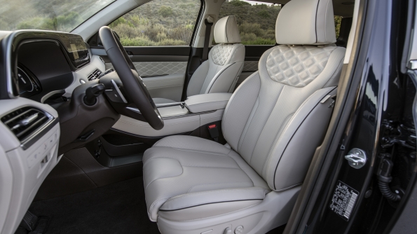 2022 Hyundai Palisade interior