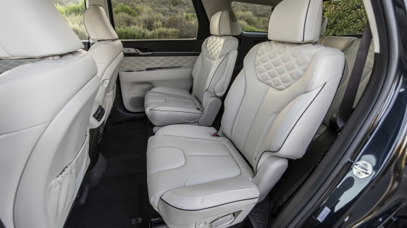 2022 Hyundai Palisade interior