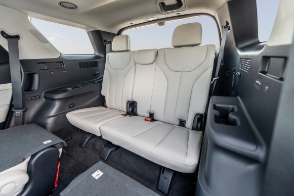 2023 Hyundai Palisade interior