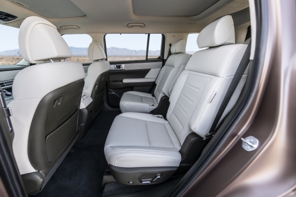 2024 Hyundai Santa Fe interior