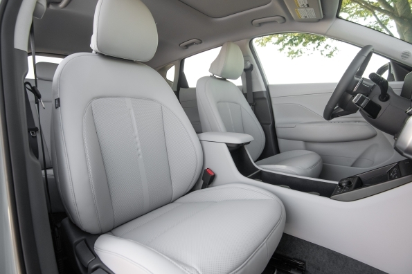 2025 Hyundai Kona, Why the 2025 Hyundai Kona Is Kelley Blue Book&#8217;s Best Subcompact SUV, Days of a Domestic Dad