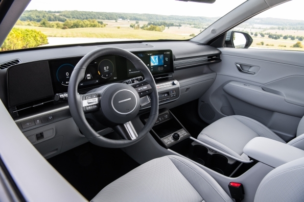 2026 Hyundai Kona 12.3-inch digital instrument cluster and infotainment display