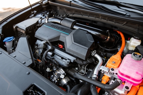 Hyundai Tucson hybrid engine